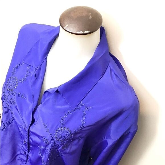 𝅺PURPLE  Vintage Satin embroidered Dye Cut Blouse - Picture 3 of 6